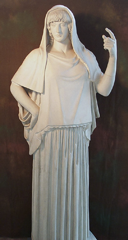 Άγαλμα η Εστία Giustiniani, ρωμαϊκό αντίγραφο 2ου αιώνος μ.Χ., από ελληνικό πρωτότυπο του 460 π.Χ., Ρώμη